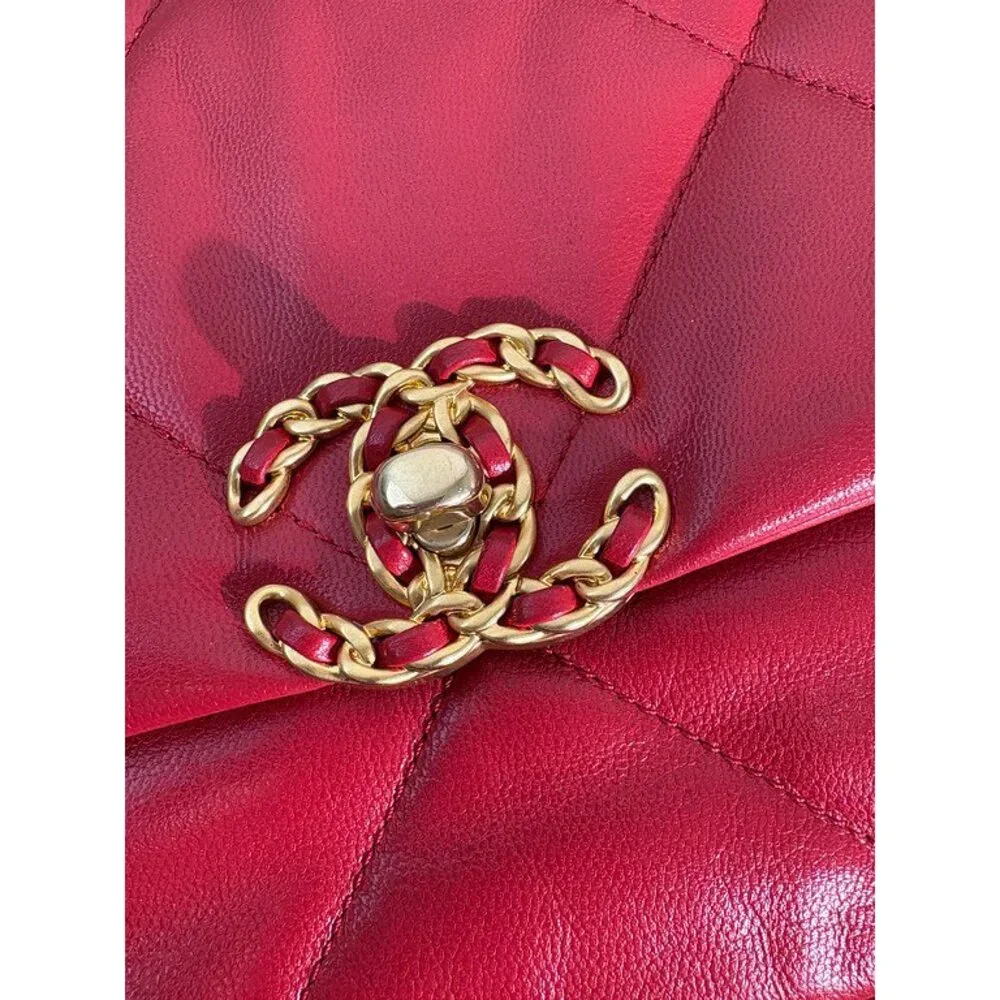 CHANEL Red Lambskin 19 Flap Bag Small GHW